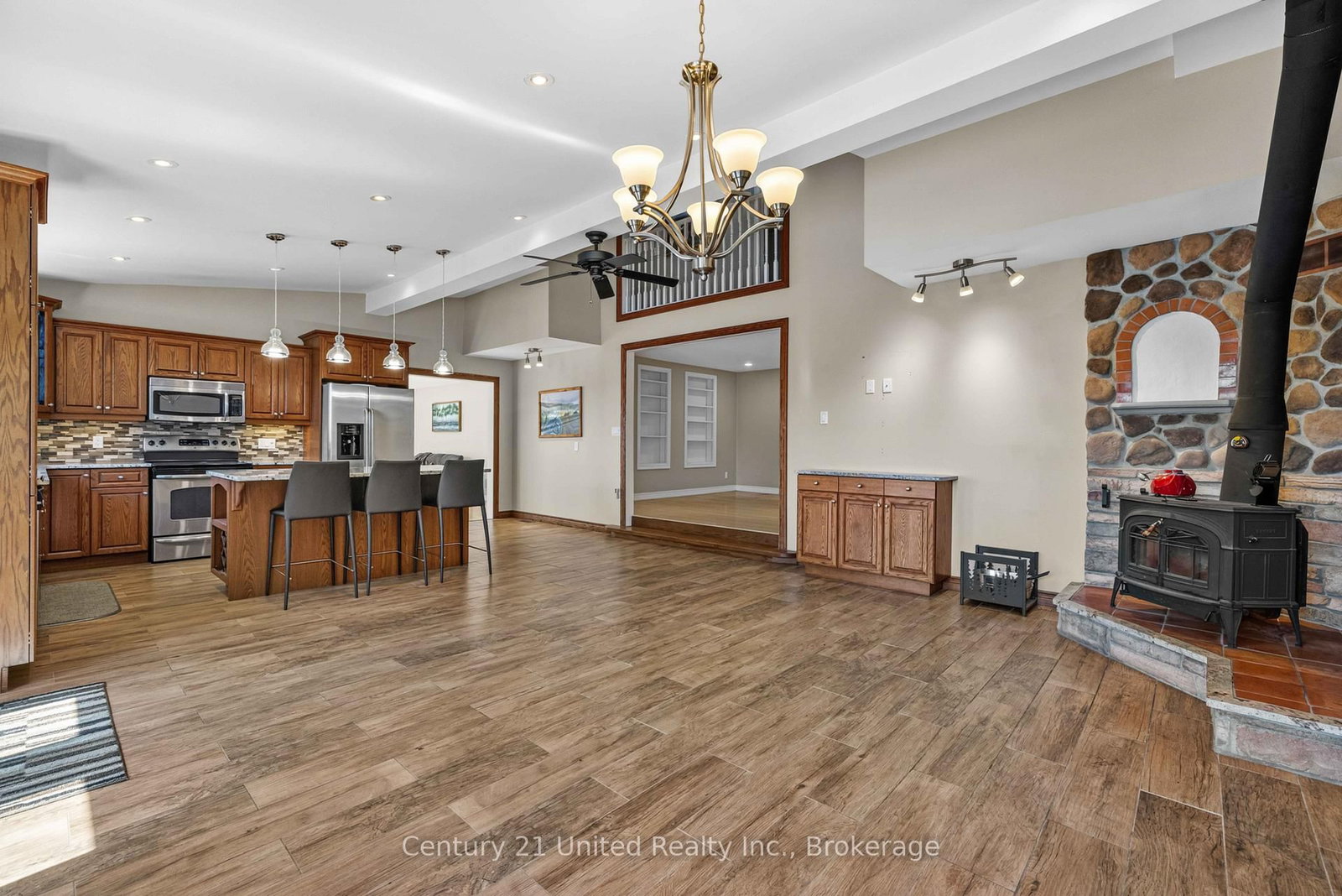 825 Southview Drive • Otonabee-South Monaghan, ON photo 7