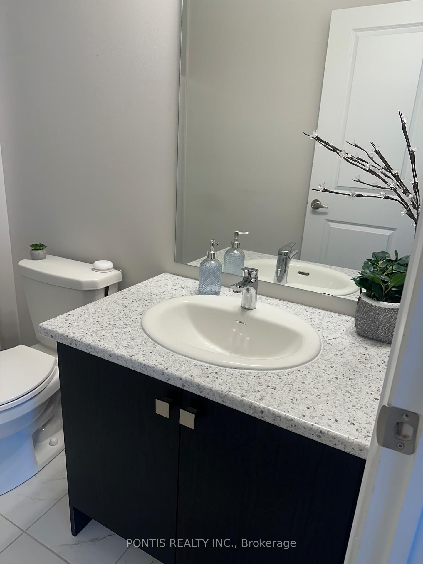 585 Colborne Street E, Unit 304 - Photo 35