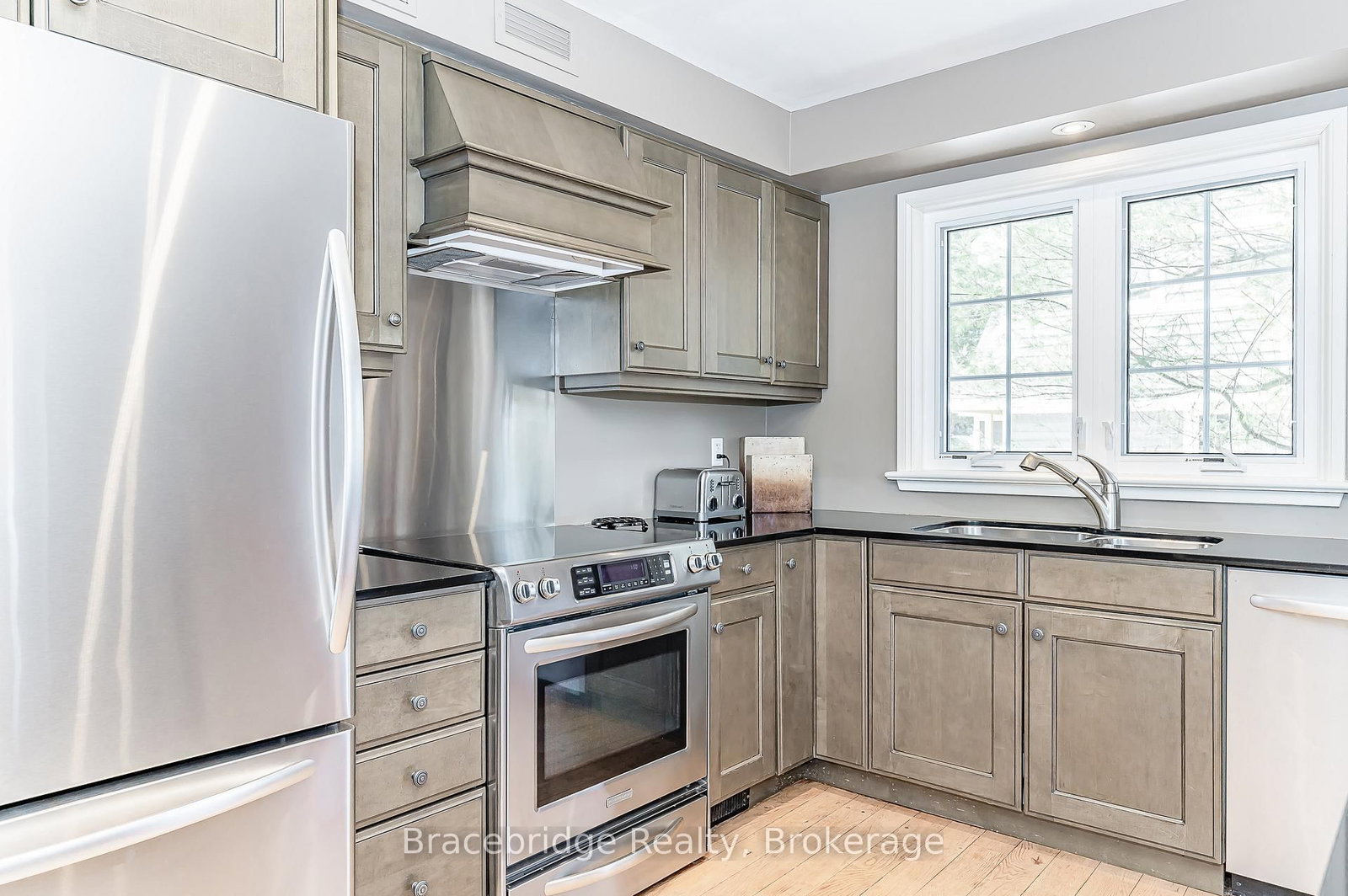 3876 Muskoka Rd 118 Highway W • #Sandfield 3 W3 • Muskoka Lakes, ON photo 12