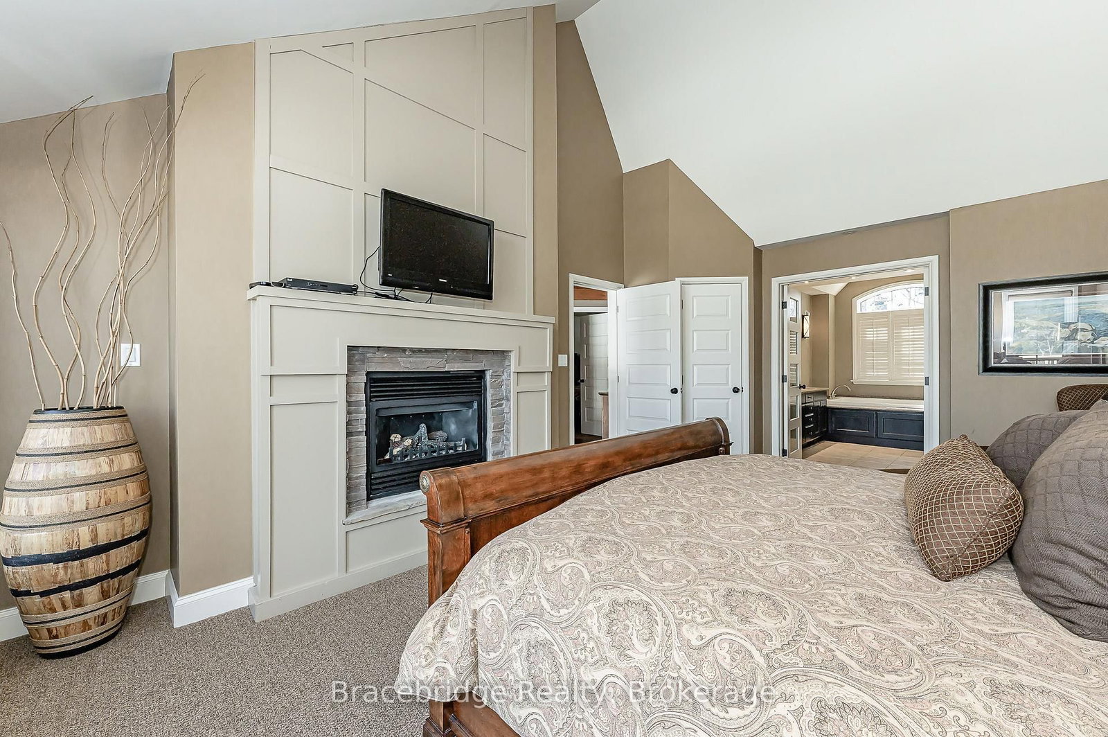 3876 Muskoka Rd 118 Highway W • #Sandfield 3 W3 • Muskoka Lakes, ON photo 24