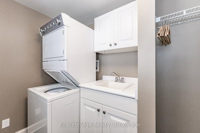 3876 Muskoka Rd 118 Highway W • #Sandfield 3 W3 • Muskoka Lakes, ON photo 5