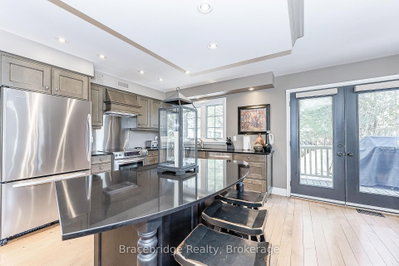 3876 Muskoka Rd 118 Highway W • #Sandfield 3 W3 • Muskoka Lakes, ON photo 9