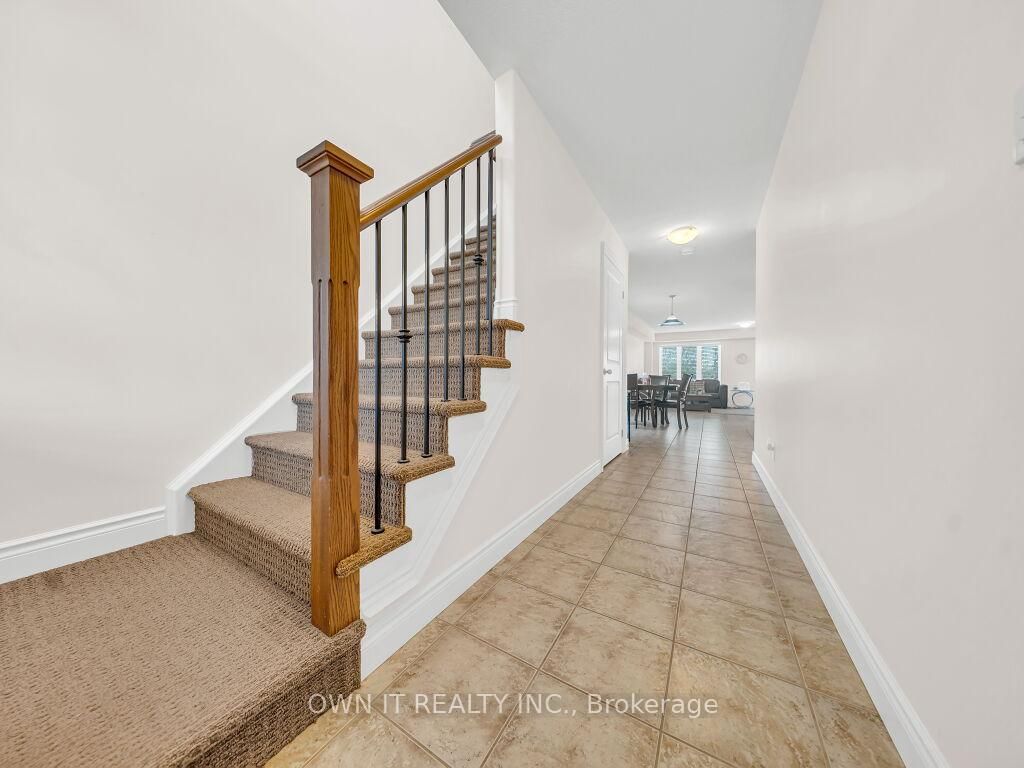 1192 Caen Avenue • Woodstock, ON photo 5