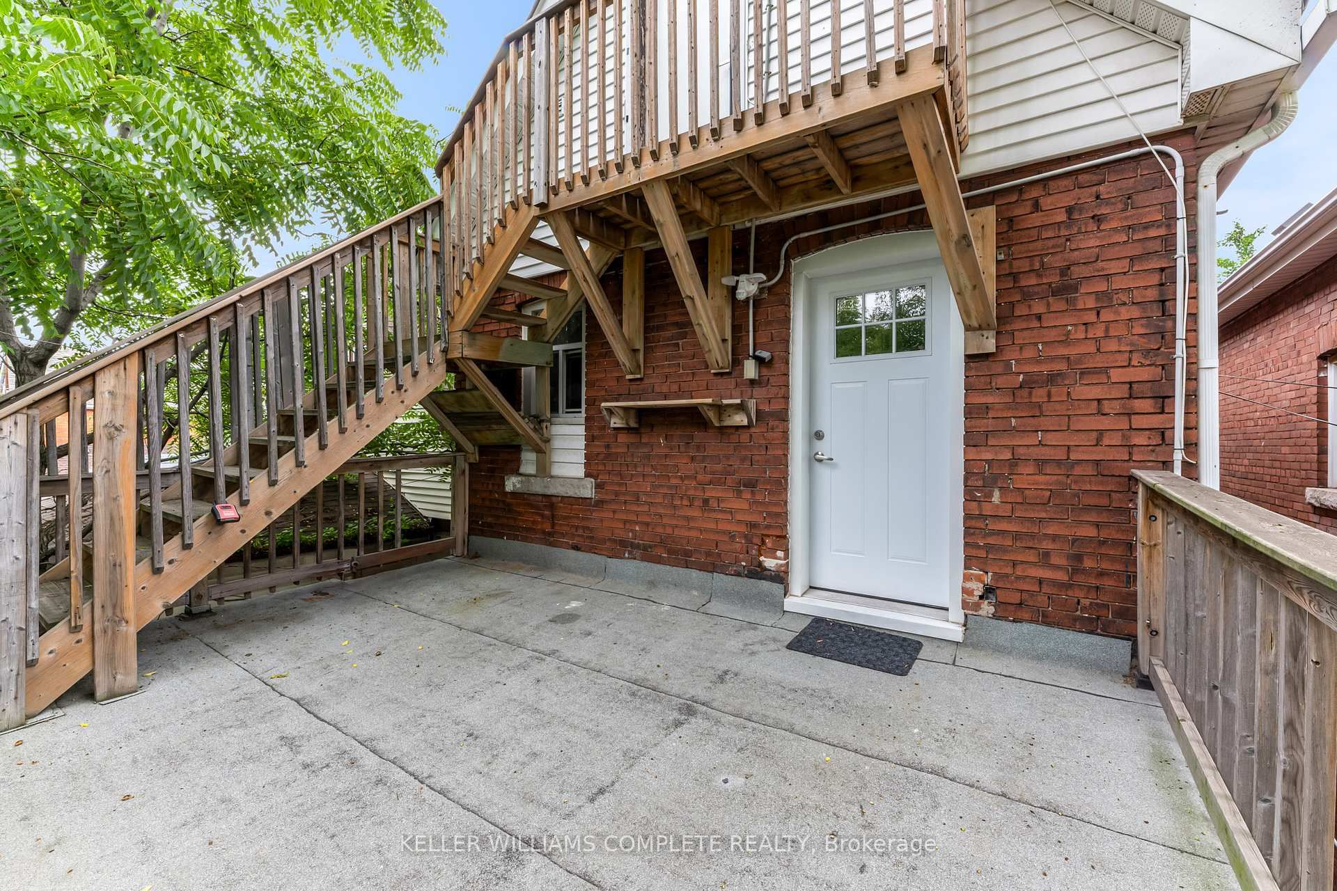 199 Balmoral Avenue N, Unit 2