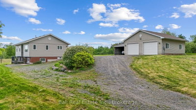 1869 Vansickle Road — photo 2