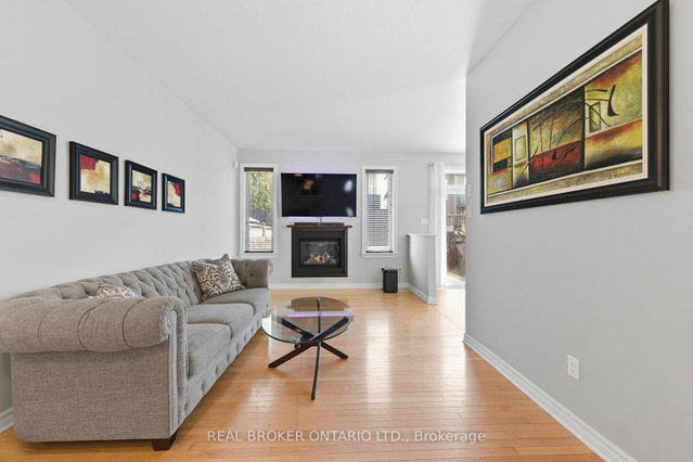 417 STALWART Crescent