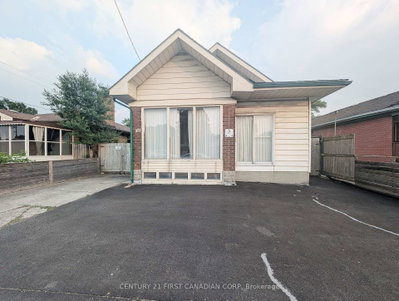 1169 Oxford Street E • London East, ON photo 2