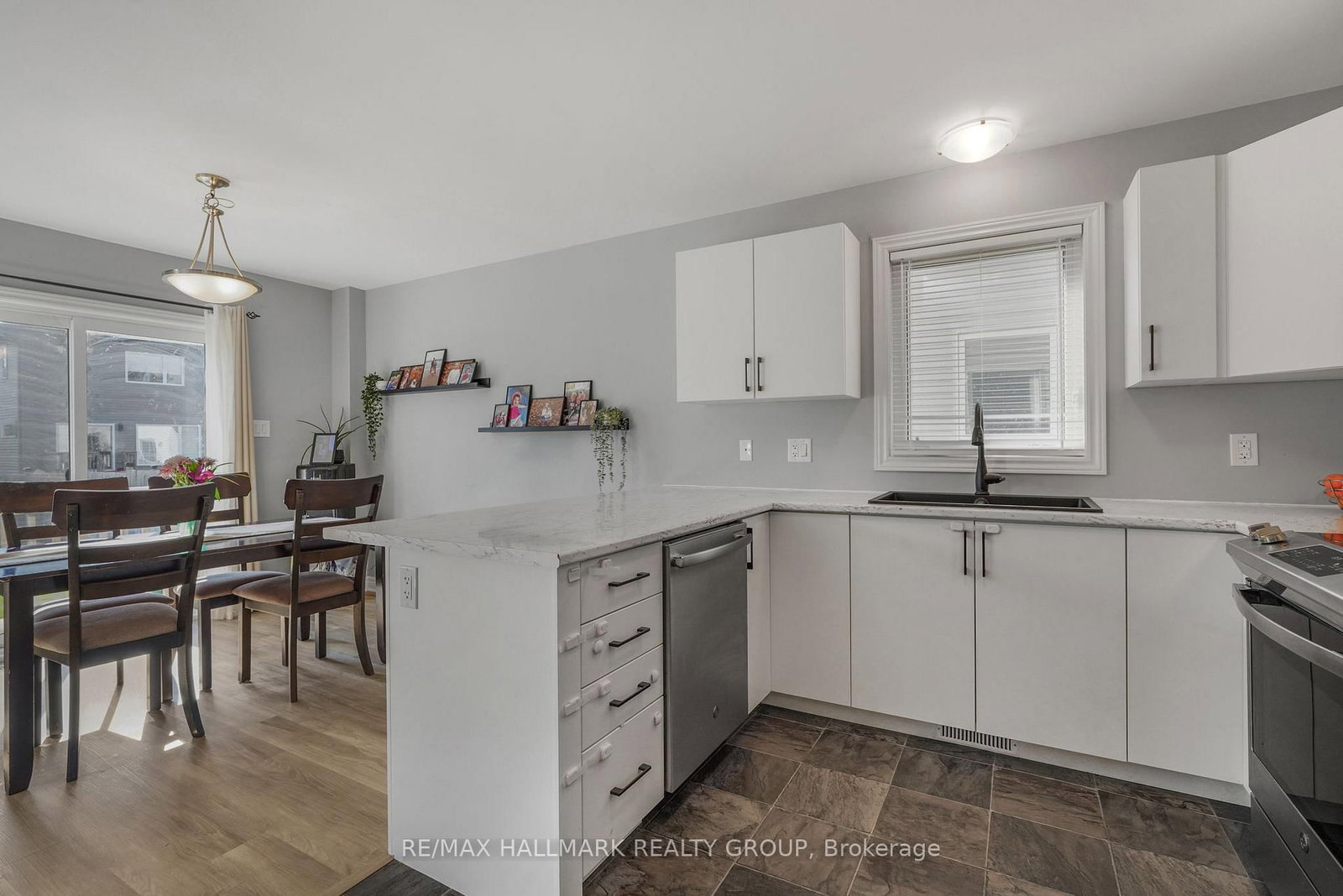 363 TRILLIUM Circle • Alfred and Plantagenet, ON photo 11