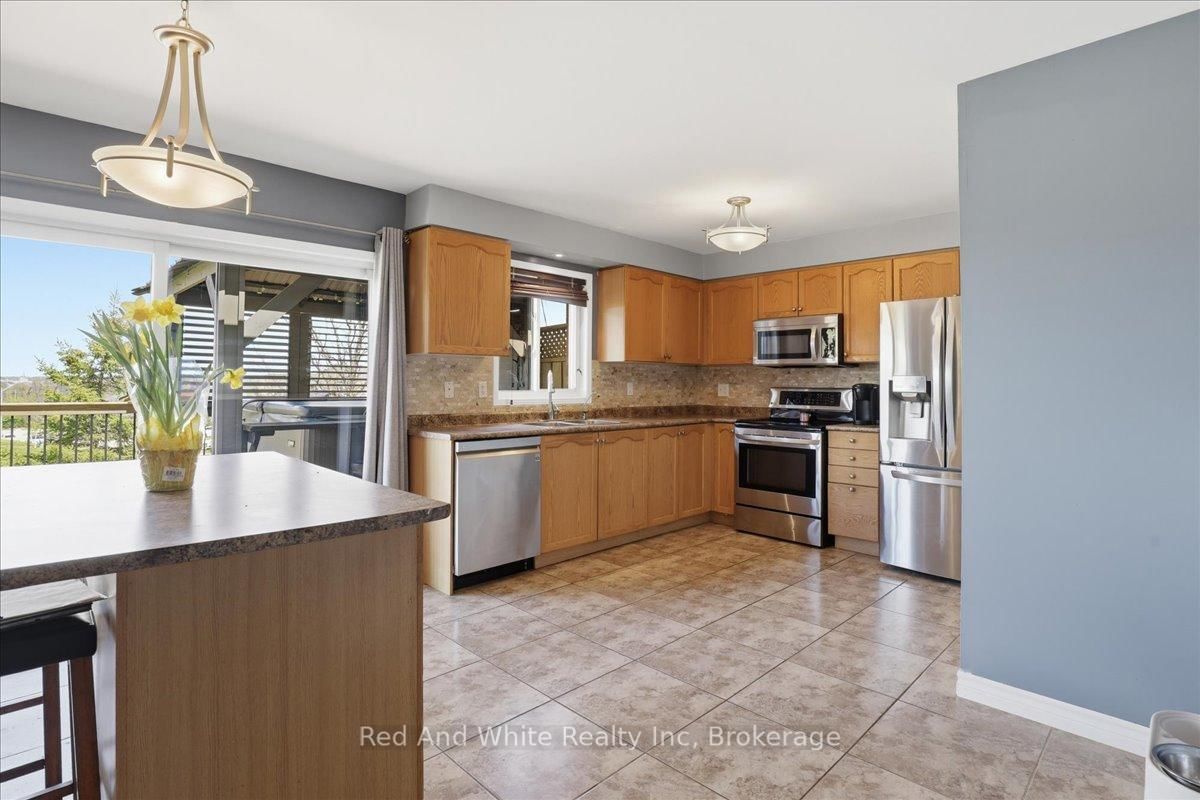 136 Carpenter Road • Cambridge, ON photo 5