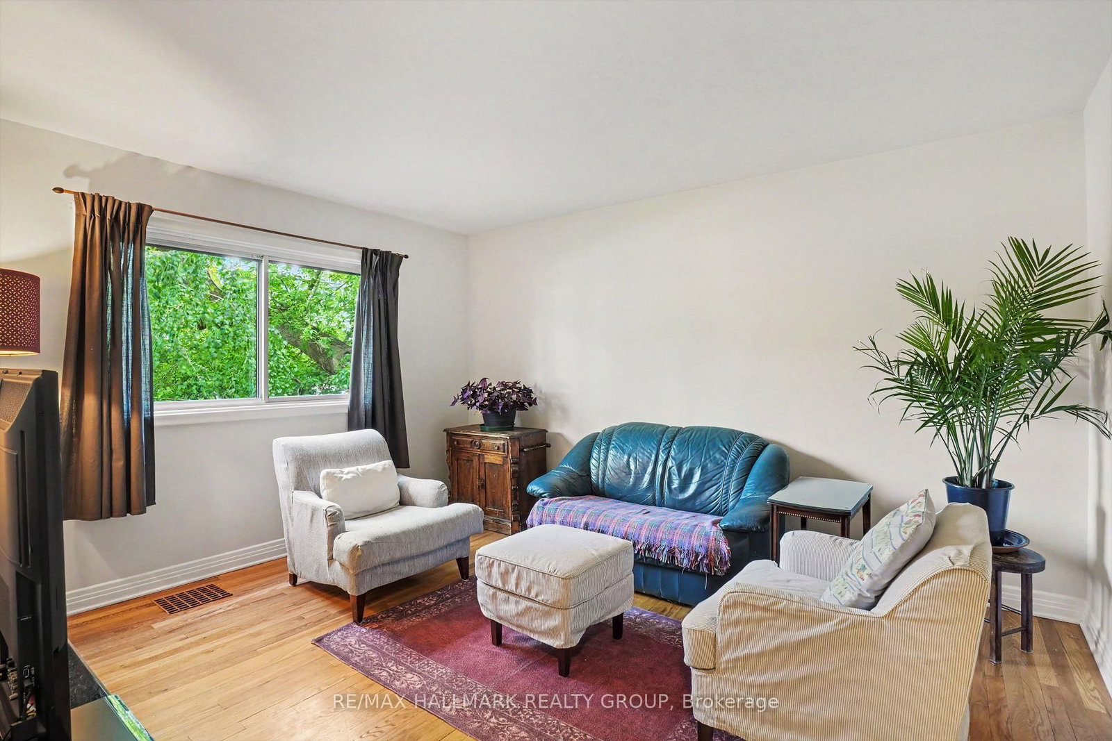 371 Sunnyside Avenue • Ottawa, ON photo 12