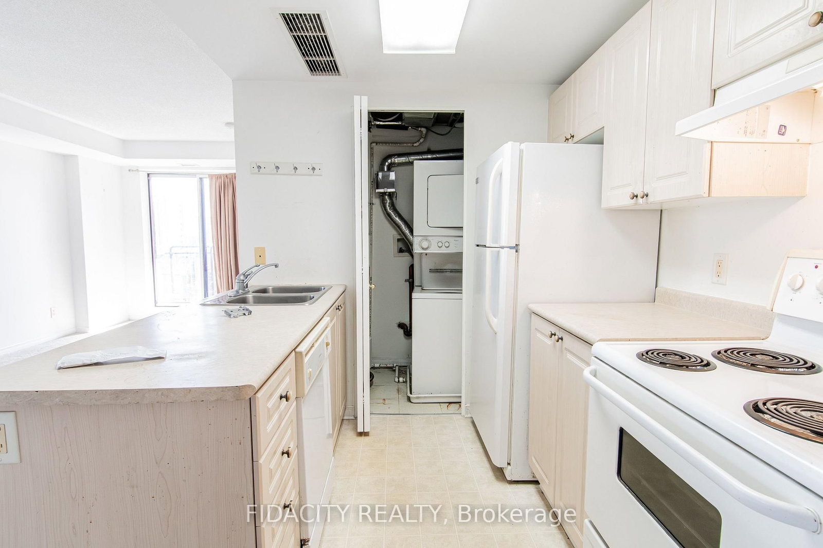 310 Central Park Drive • #7N • Ottawa, ON photo 6