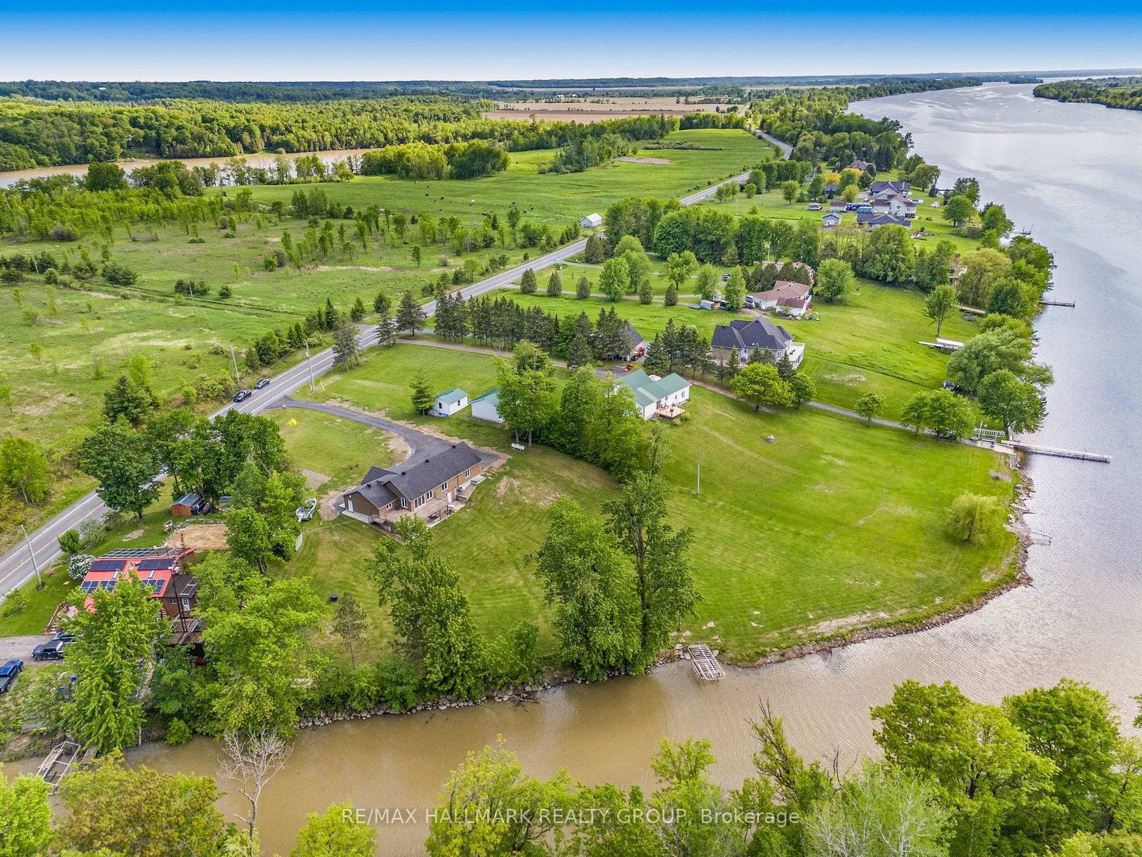 157 CONCESSION 1 Road • Alfred and Plantagenet, ON photo 3