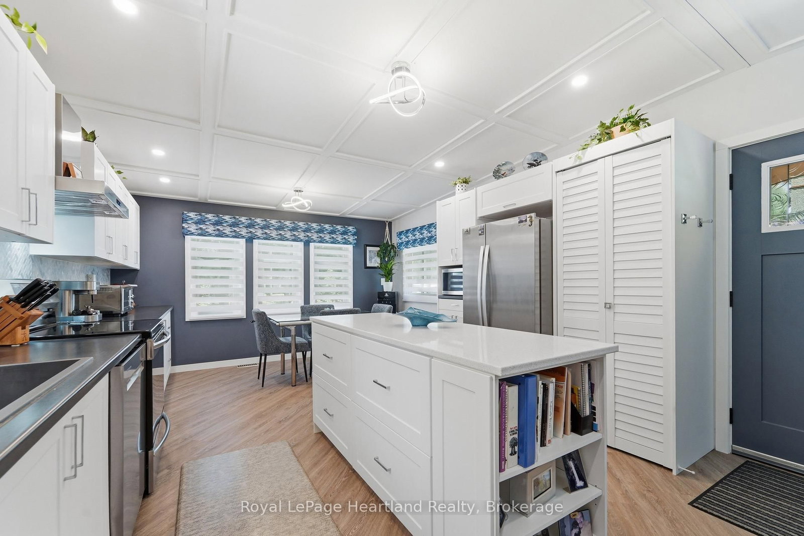 205 Chestnut Drive • Central Huron, ON photo 4
