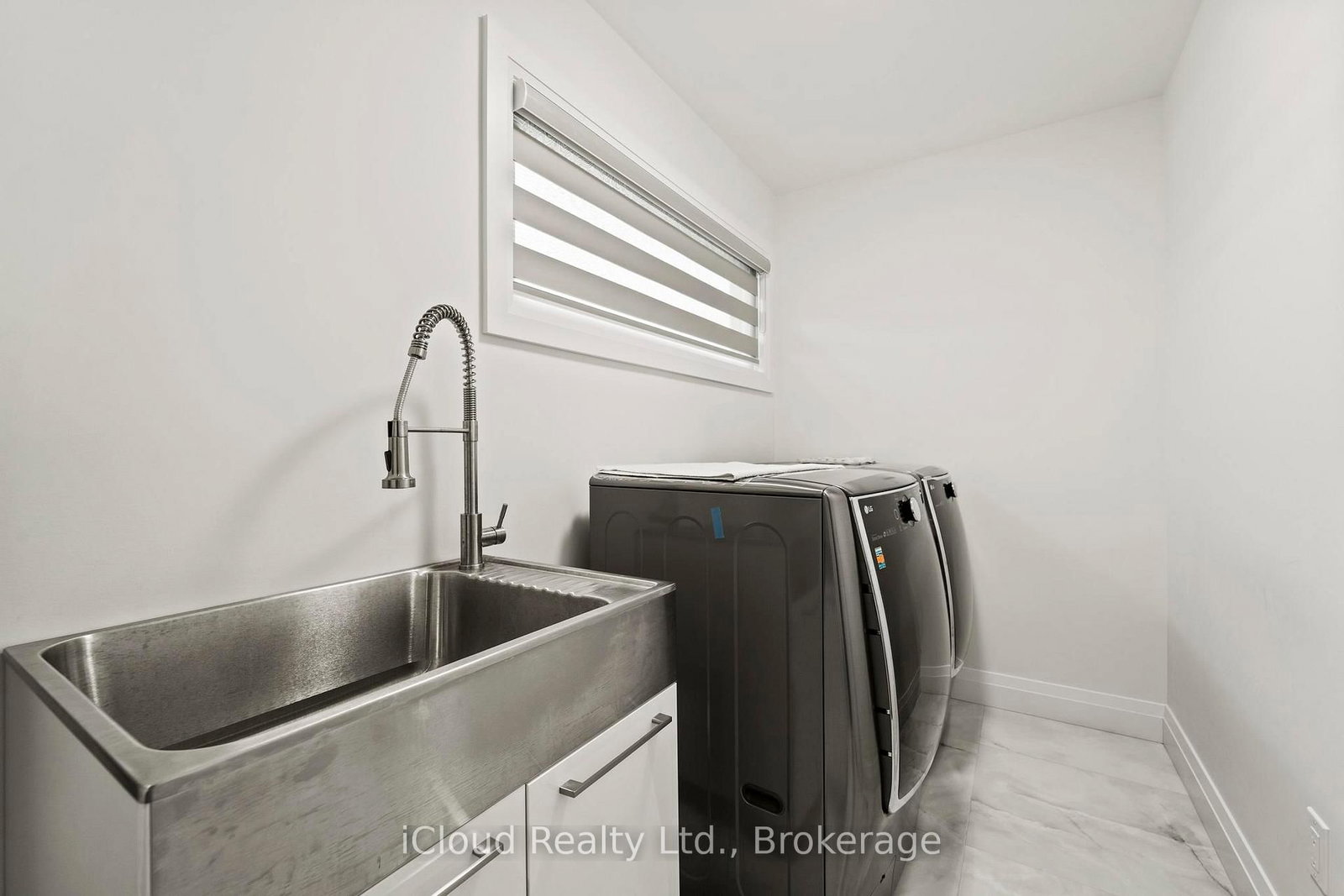222 Cowan Court • Amherstburg, ON photo 24