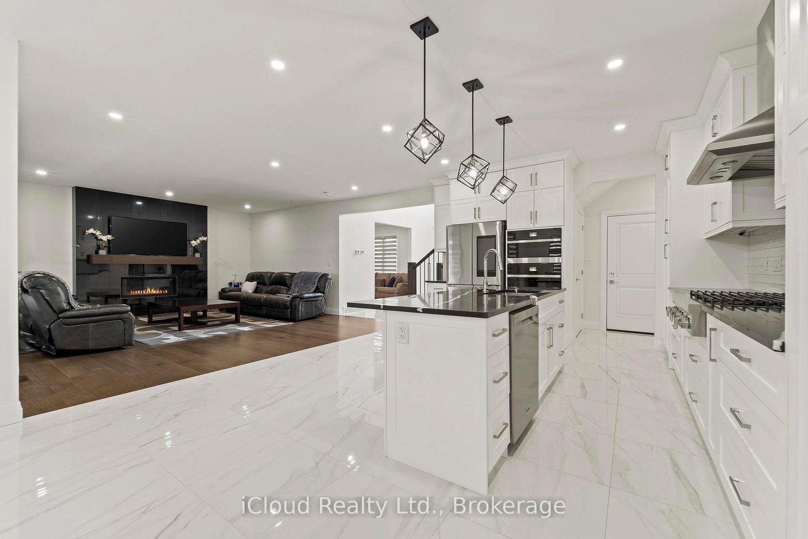 222 Cowan Court • Amherstburg, ON photo 9