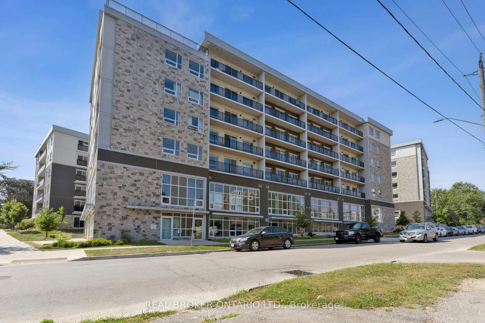 Listing Image 3