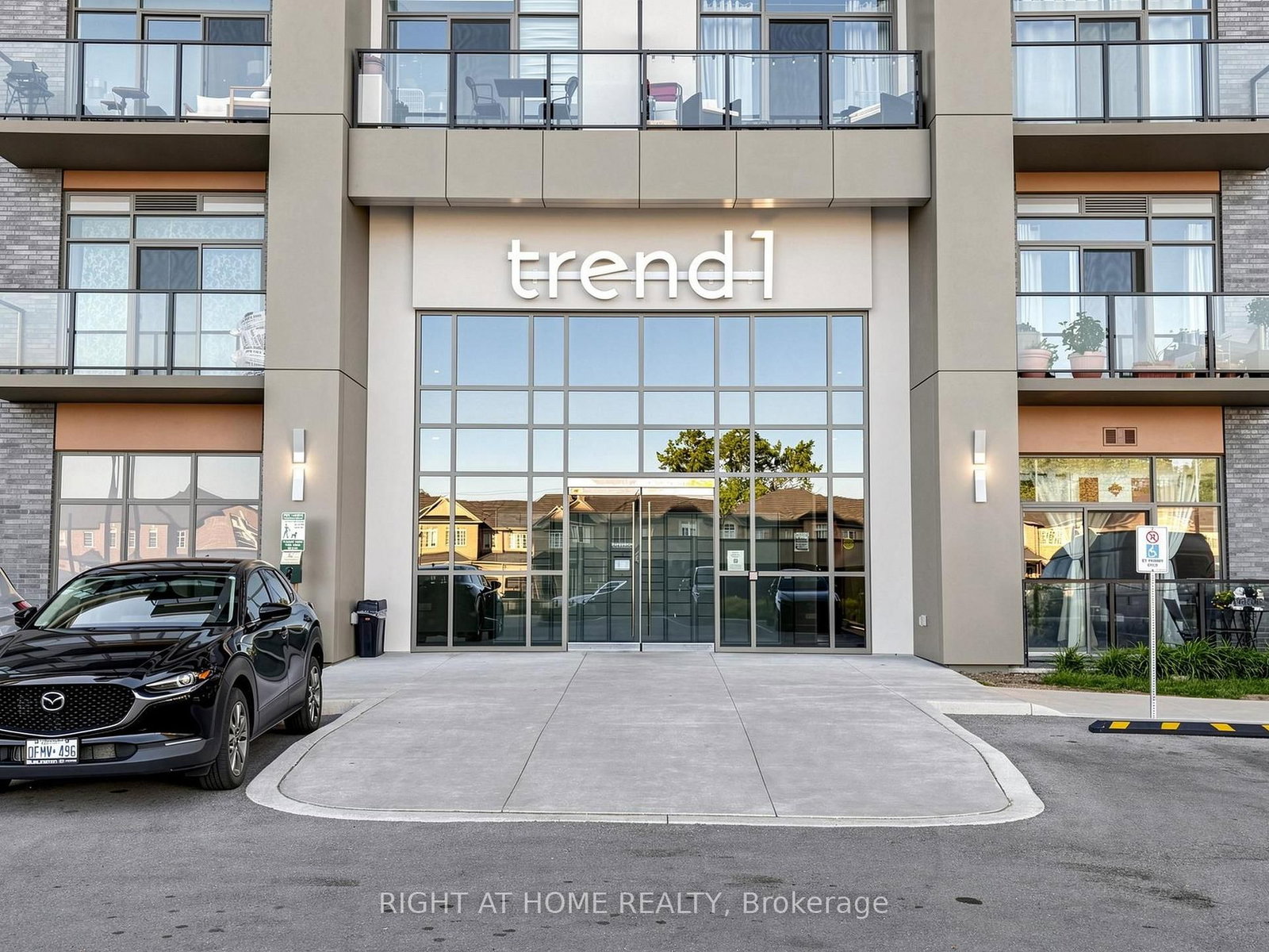 450 Dundas Street E, Unit 1013 - Photo 3