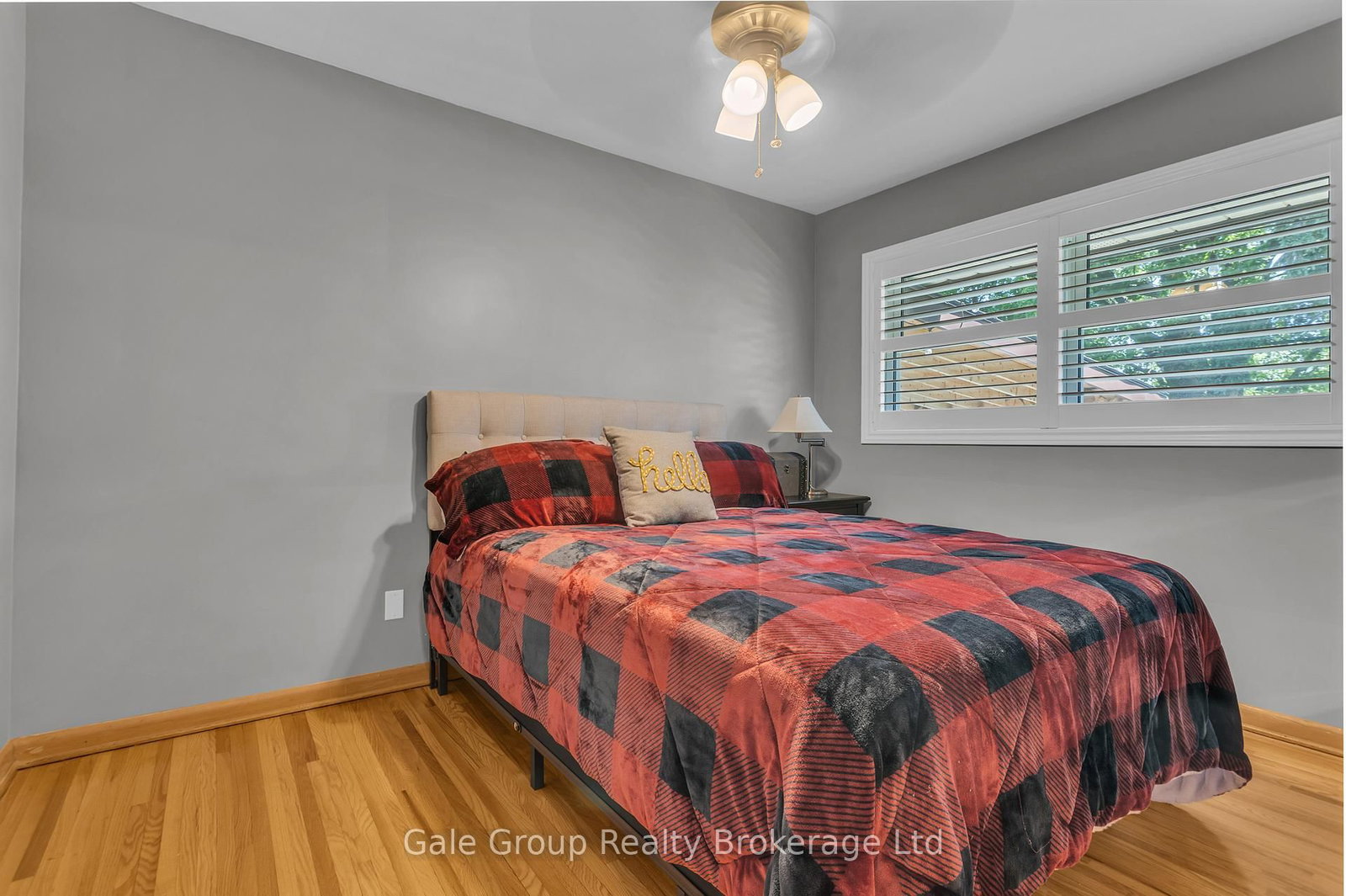 Listing Image 12