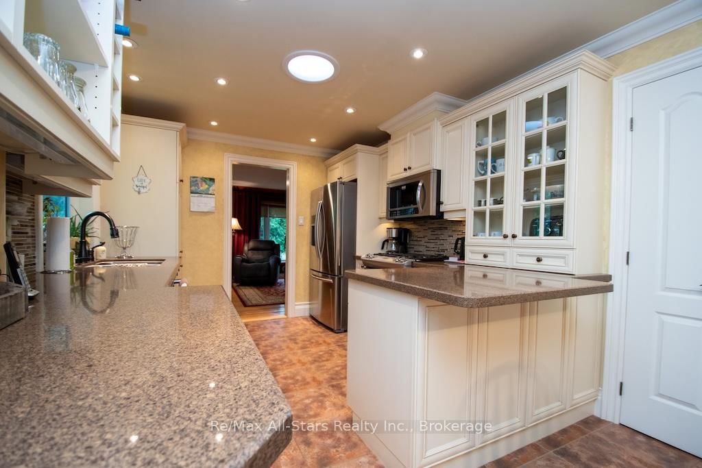 Listing Image 19