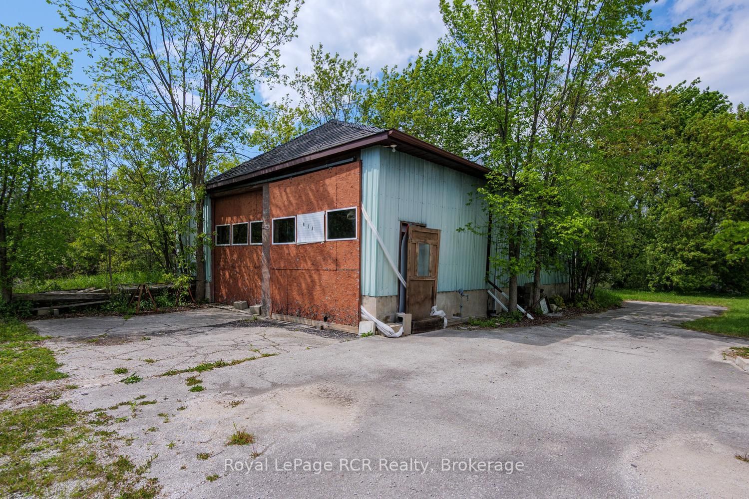Listing Image 43