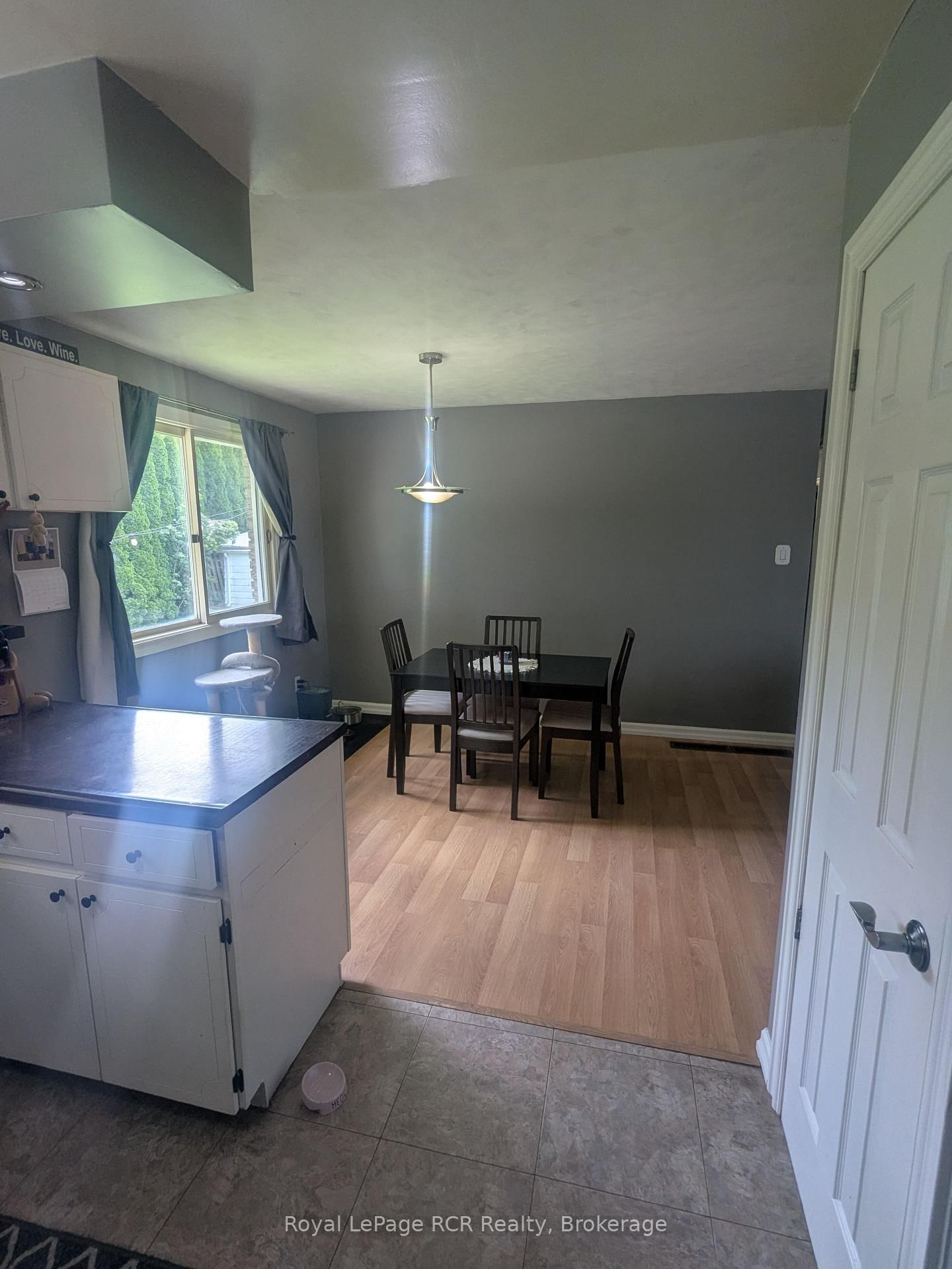 551 15th Avenue • Hanover, ON photo 10