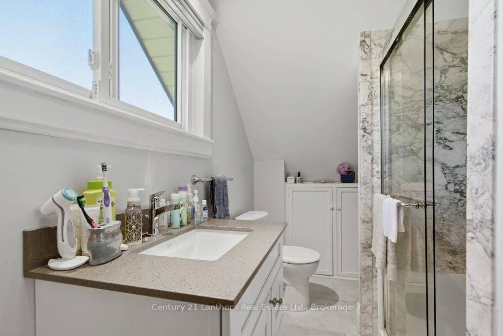 7 Purdy Street • Belleville, ON photo 23