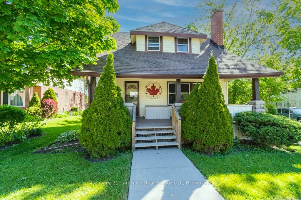 7 Purdy Street • Belleville, ON photo 6