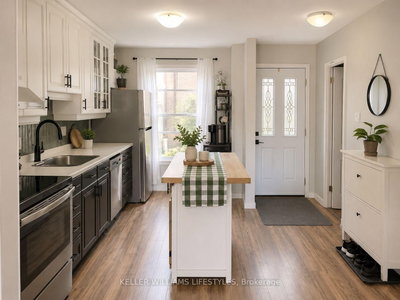 664 Wonderland Road S • London South, ON photo 2