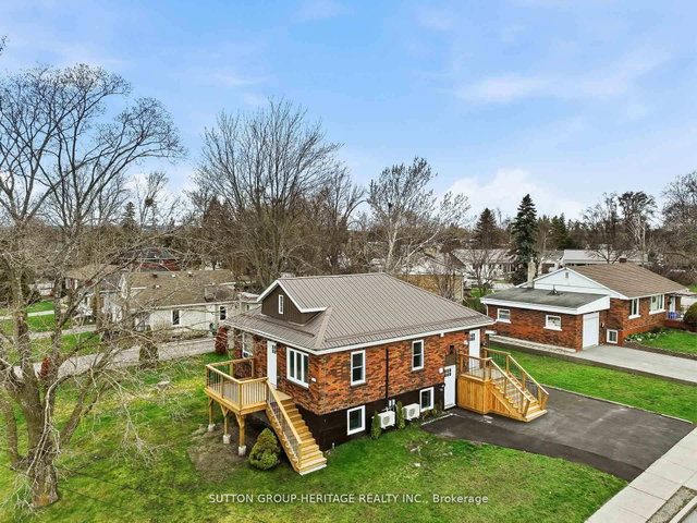 Upper - 164 Dixon Drive