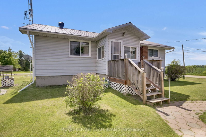 home for sale on 929 Munro Drive