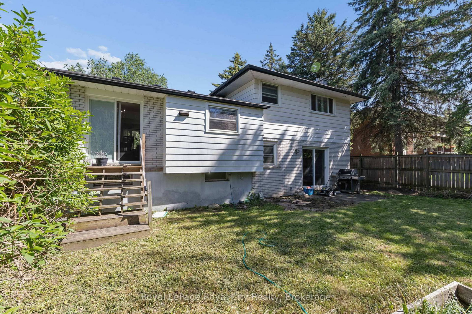 55 Lonsdale Drive • Guelph, ON photo 25