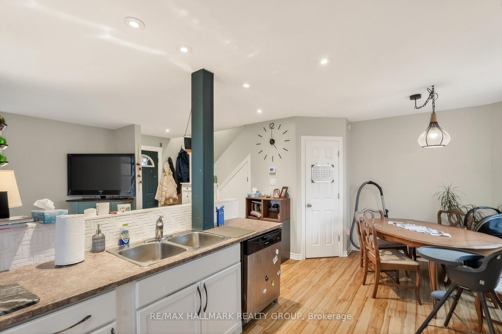 2343 Church Street • North Gower, ON photo 30
