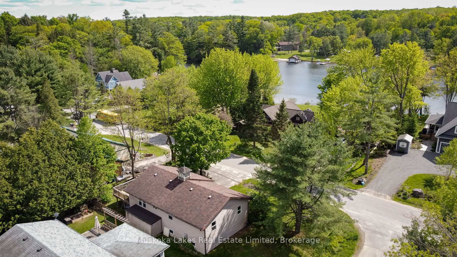 11 Harris Street • Muskoka Lakes, ON photo 2