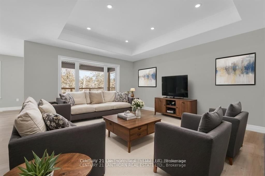 1039 Crookston Road • Madoc, ON photo 5