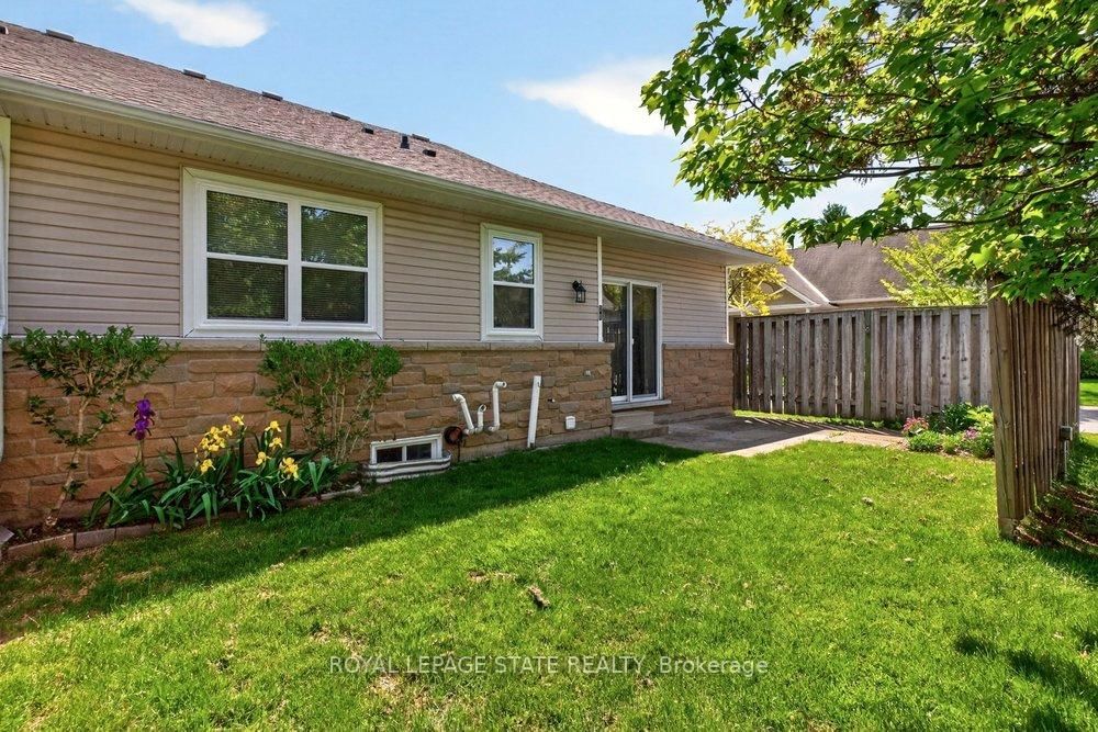 20 Kitty Murray Lane • #11 • Hamilton, ON photo 46