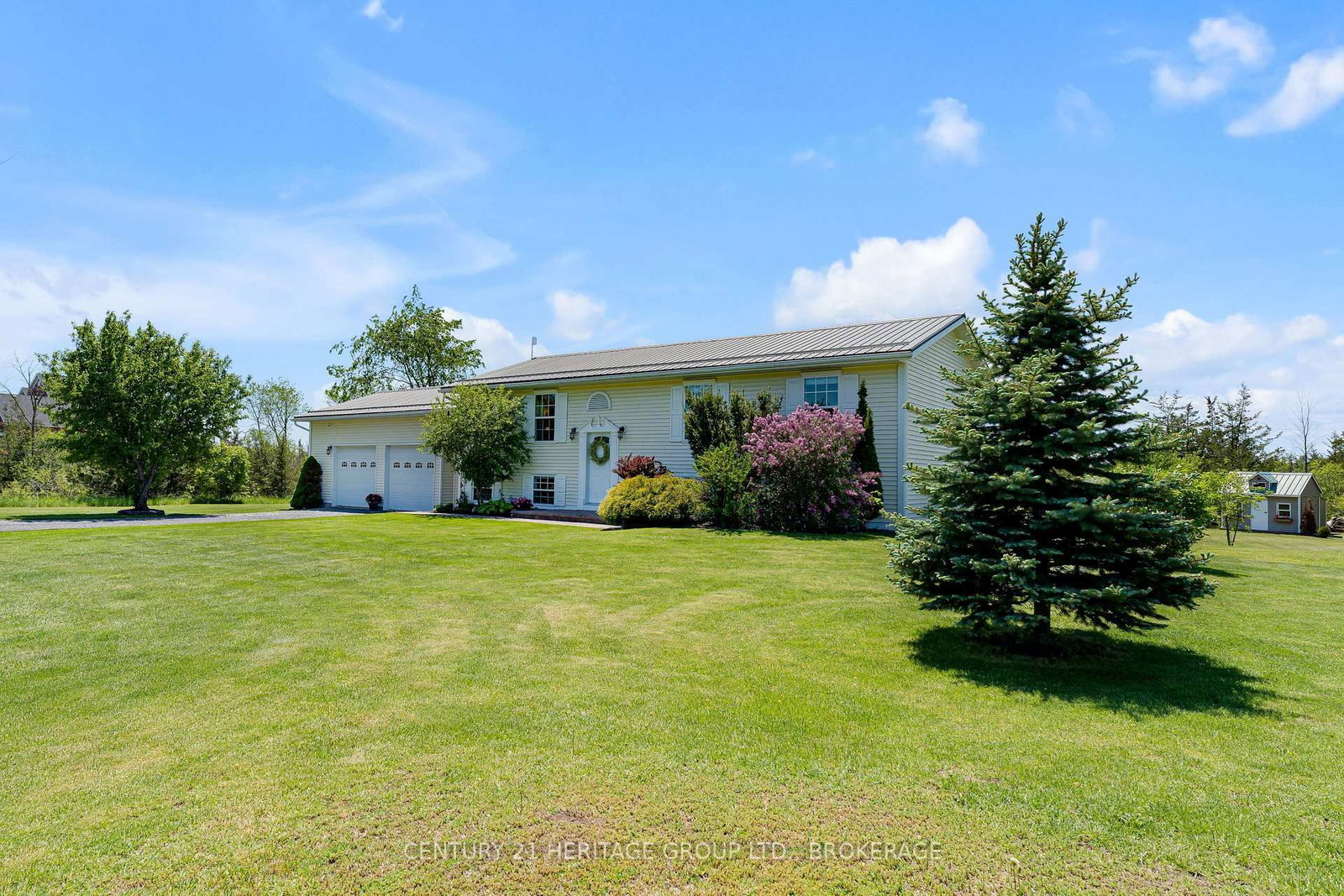 120 Pinecrest Road S • Newburgh, ON photo 2