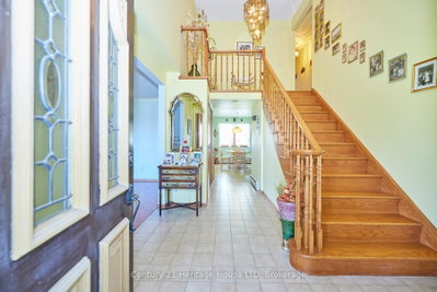 191 Cairns Crescent • Fort Erie, ON photo 4