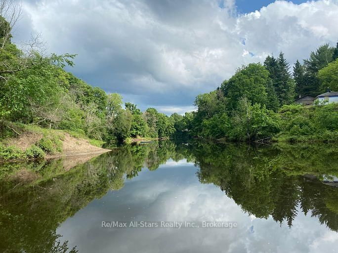 60 Reed Blvd photo 5