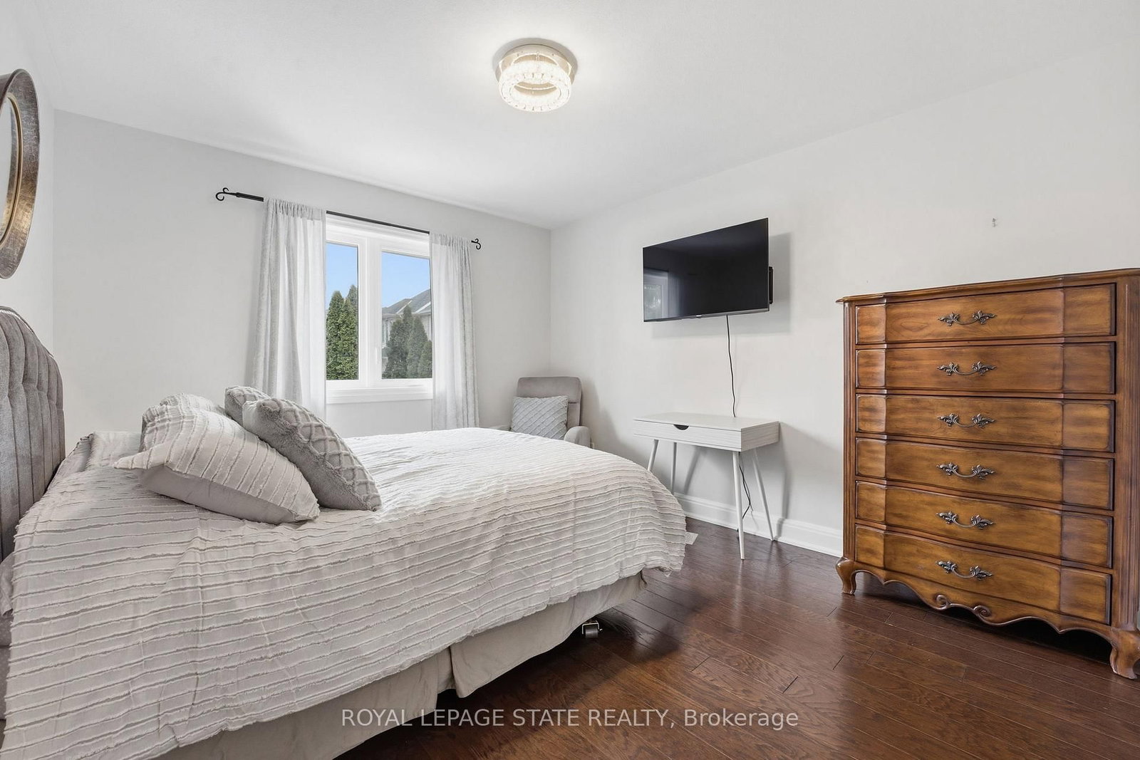 28 DEERVIEW Avenue • Hamilton, ON photo 33