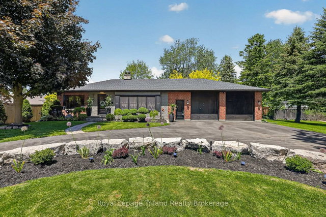 236 Delatre Street W