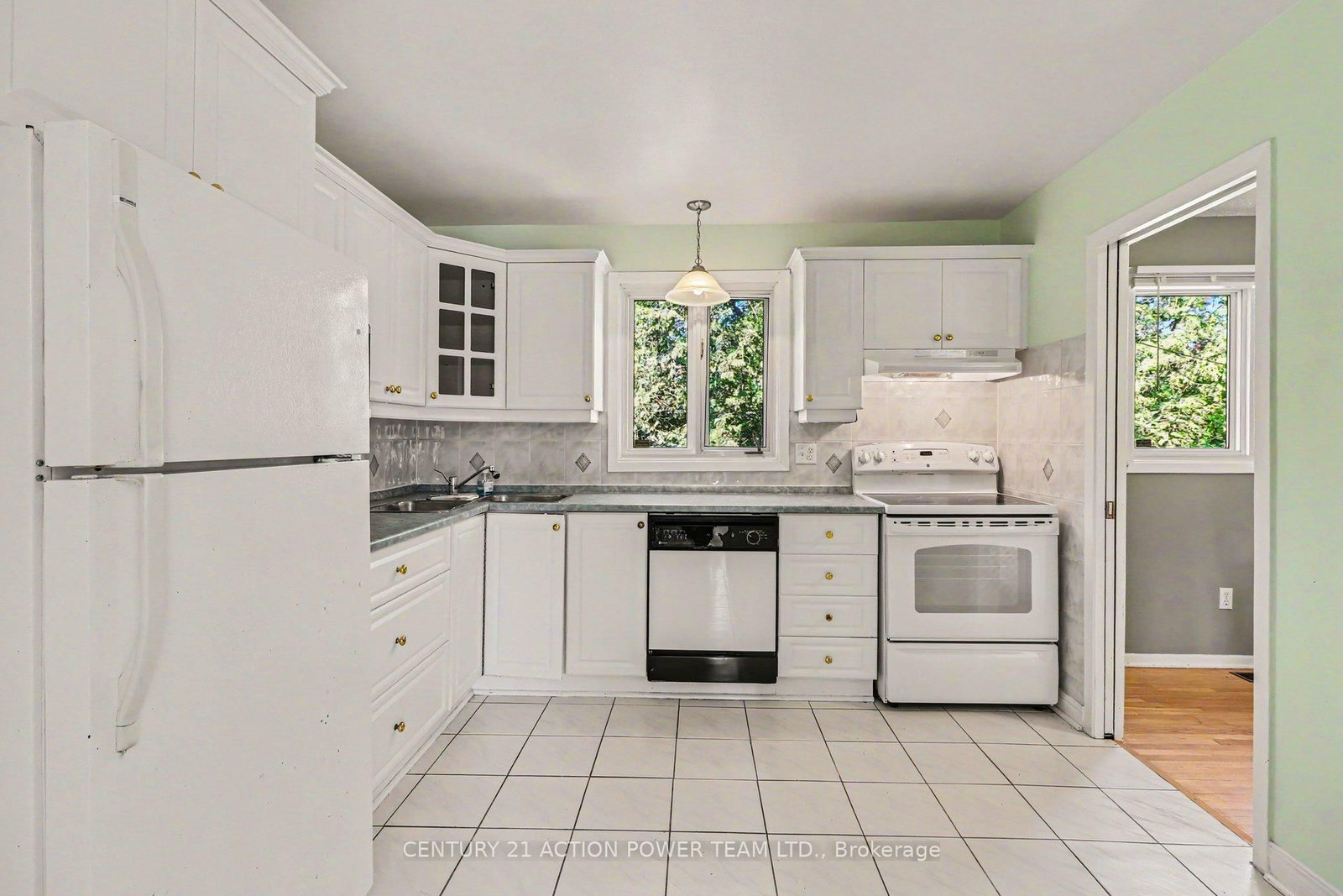 303 Hoylake Crescent • Ottawa, ON photo 13