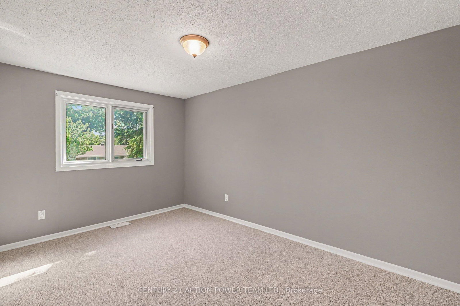 303 Hoylake Crescent • Ottawa, ON photo 16