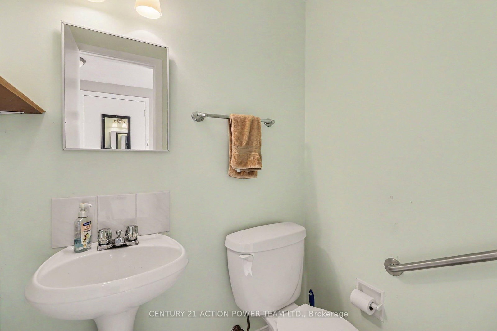 303 Hoylake Crescent • Ottawa, ON photo 5