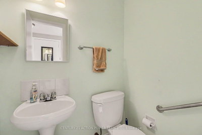 303 Hoylake Crescent • Ottawa, ON photo 5