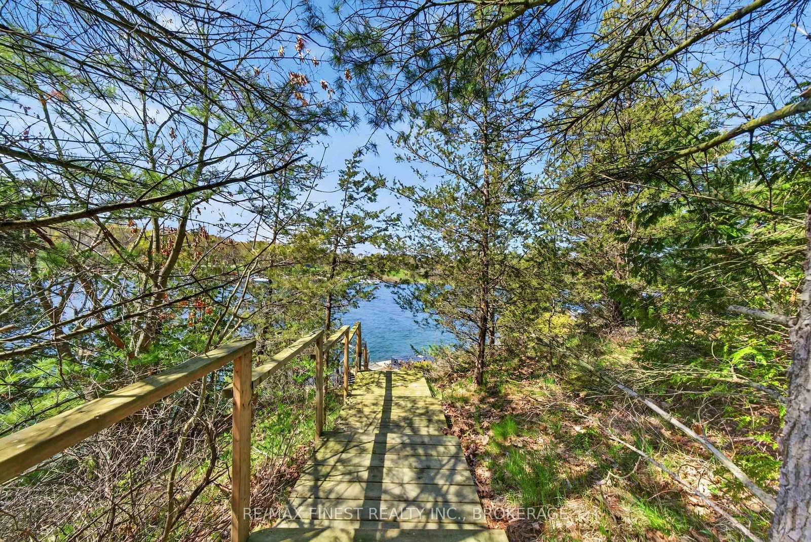 10 Warbler Lane • Kingston, ON photo 49