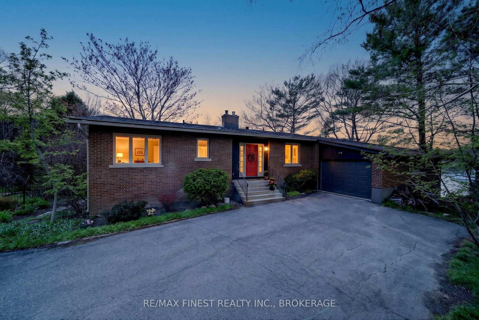 10 Warbler Lane • Kingston, ON photo 5