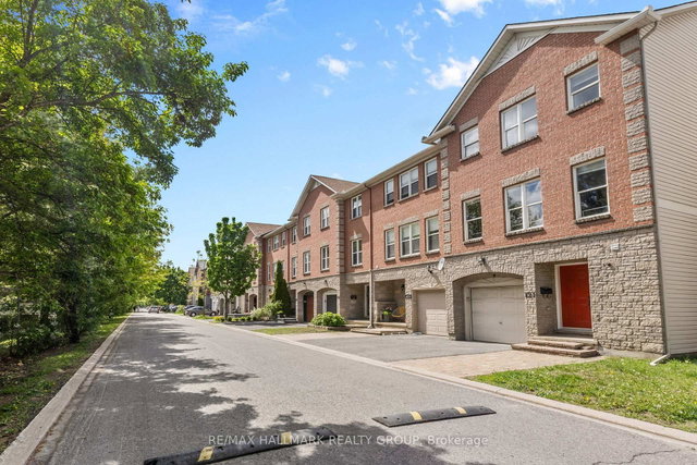 125 Arcola Private