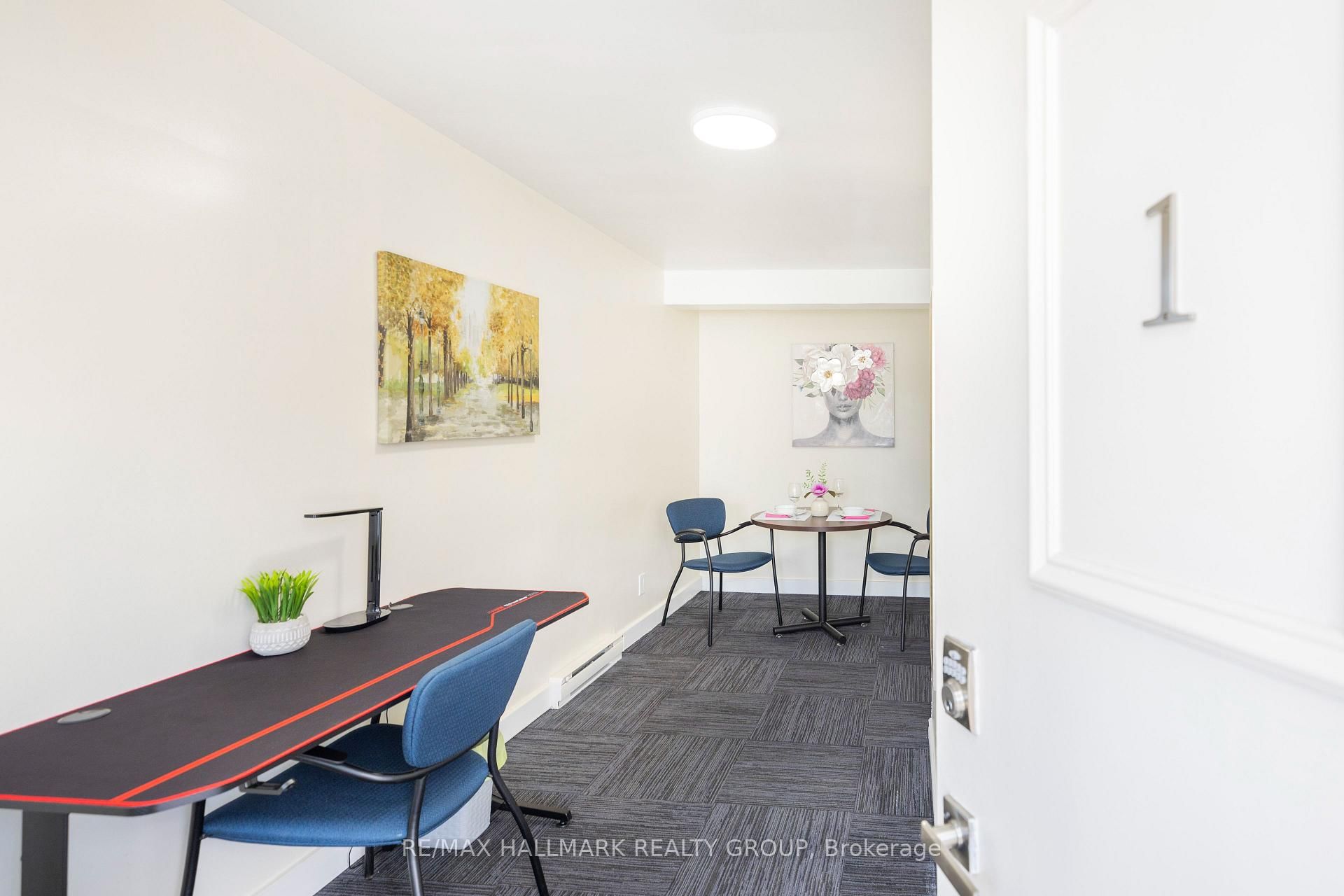 462 BRONSON Avenue, Unit 1