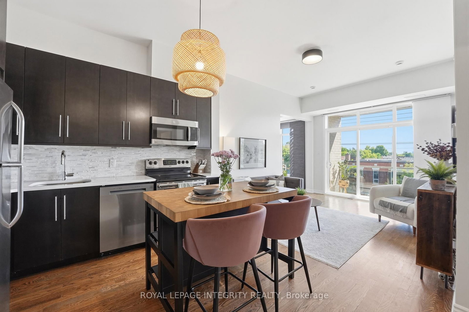 682 Churchill Avenue N, Unit 310 - Photo 8