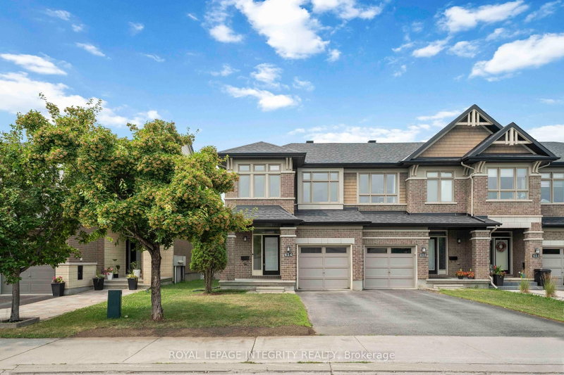 home for lease on 424 Cooks Mill Crescent